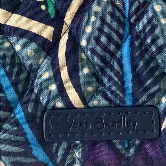 NWOT Vera Bradley RFID Tech Wristlet Wallet Blue Island with Clear Phone Section - Picture 3 of 6